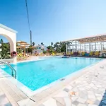 Ξενοδοχείο Dorieas 2*